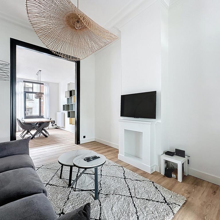 Square Ambiorix : Bel appartement meublé + balcon