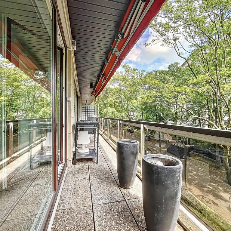 Parc Brugmann : Bel appartement meublé + terrasses