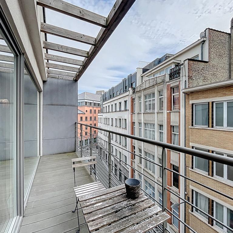Quartier Européen: Superbe appartement meublé 2 ch +terrasse