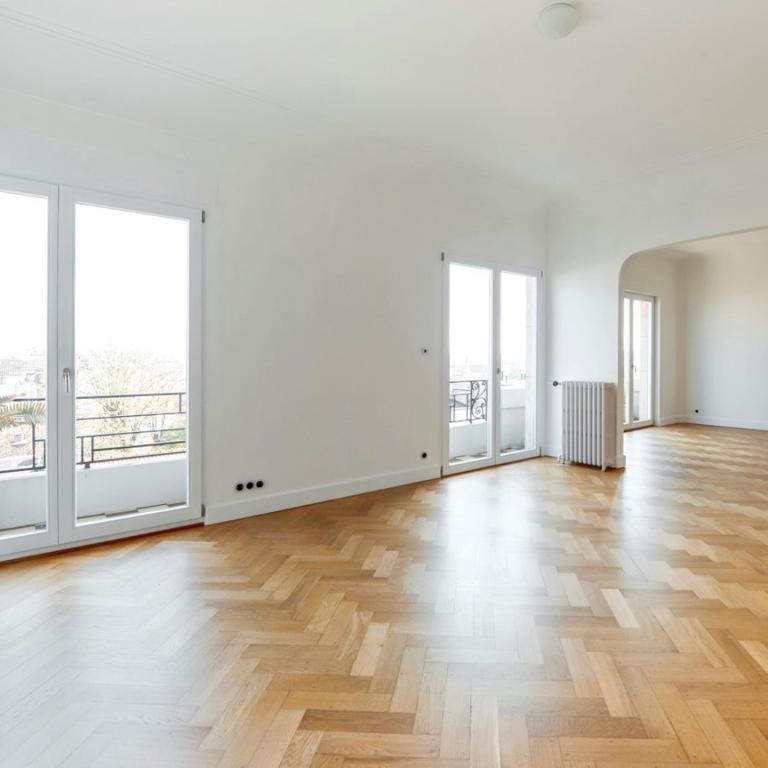 Châtelain : Magnifique penthouse 5 chambres + terrasses