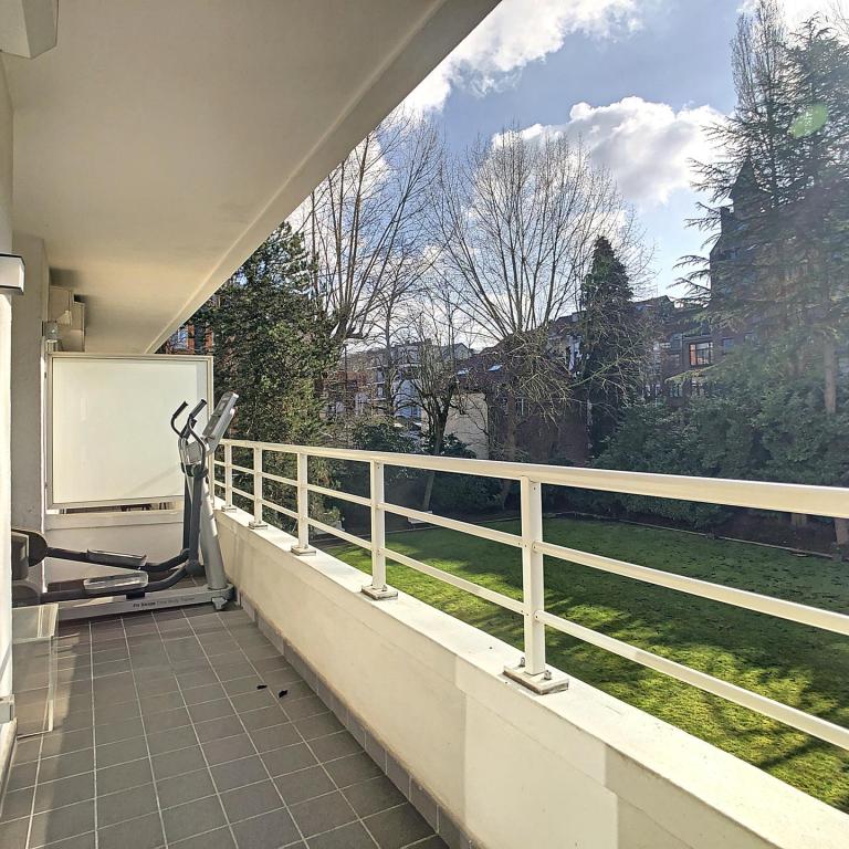 Churchill/BDC : Appartement meublé 3 chambres + terrasses