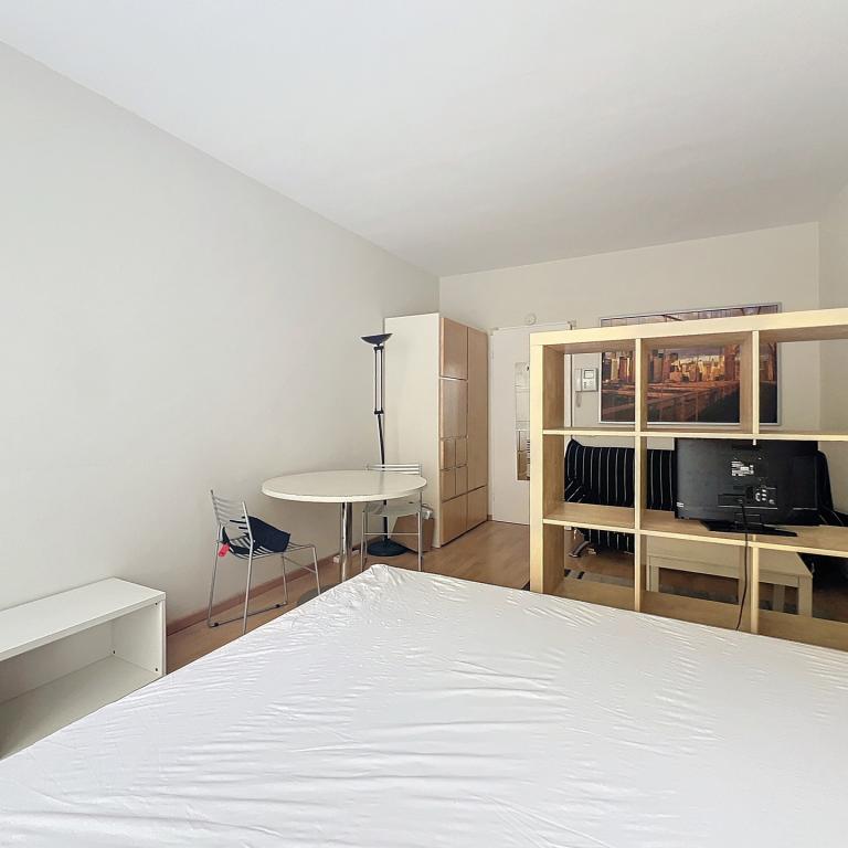 Chatelain/ Place Stéphanie: Joli studio meublé