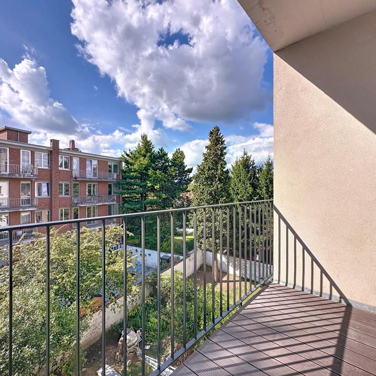 Pl. Brugmann/Churchill : Superbe appartement neuf + terrasse