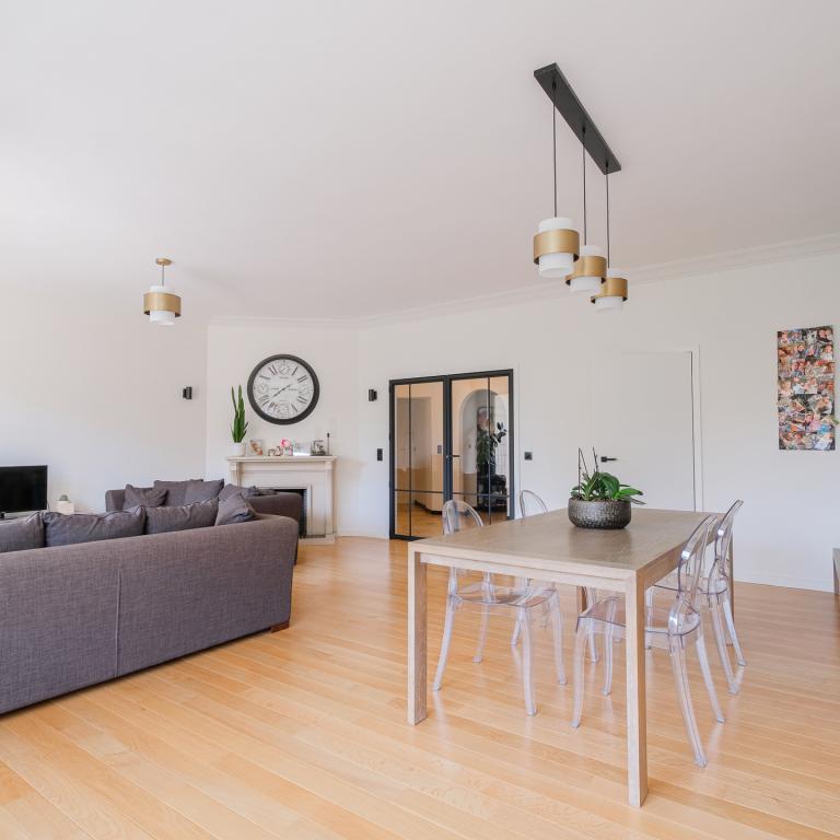 Coghen : appartement 3 chambres + balcons