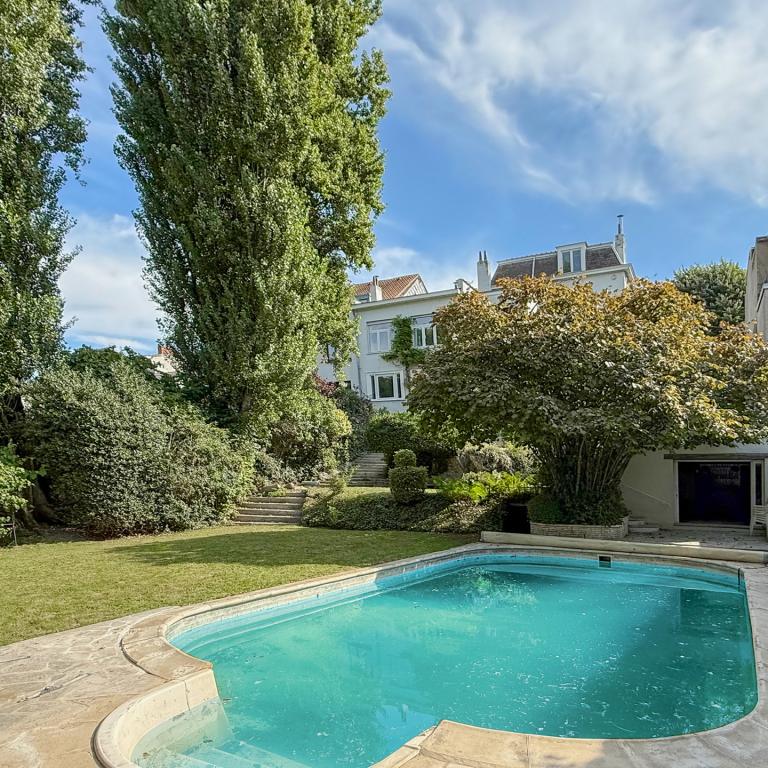 Kersbeek : Maison 5 chambres + jardin + piscine à rénover