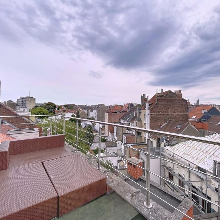 Quartier Européen – Superbe duplex 2 chambres + terrasse