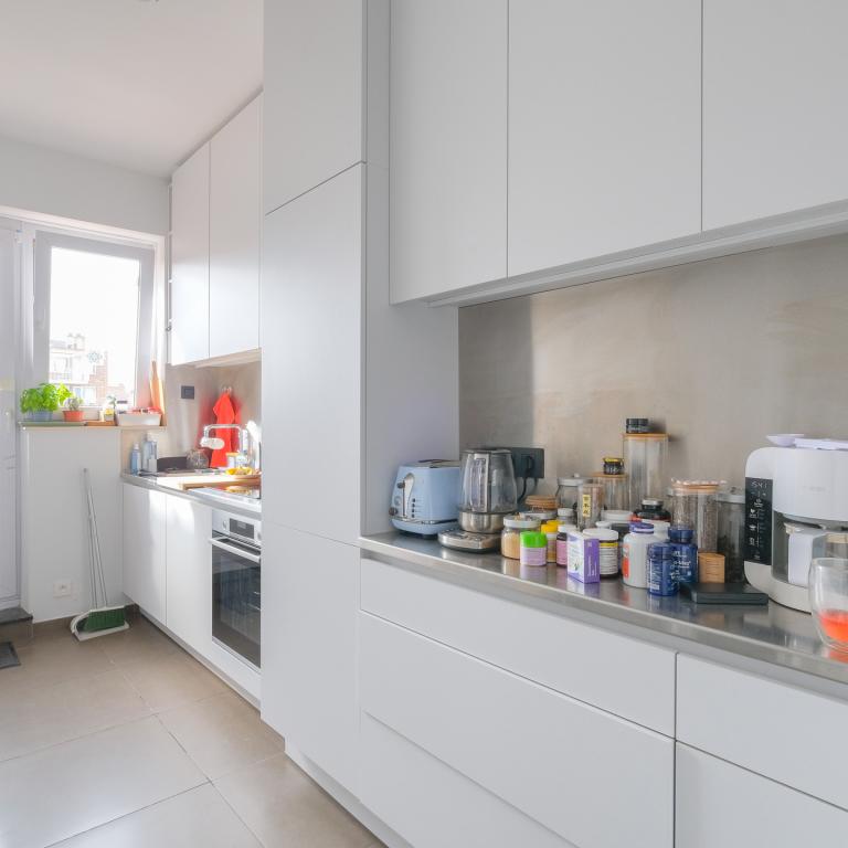 Cavell/Churchill : Bel appartement 3 chambres + balcon