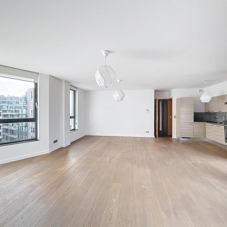 Quartier Schuman: Bel appartement 2 ch. + terrasse + parking