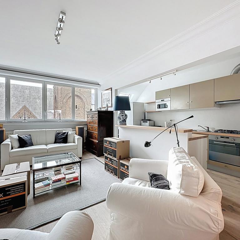 Roosevelt/ULB : Bel appartement duplex dernier étage