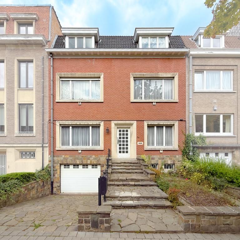 Altitude Cent : Maison 5ch + jardin+ garage à rénover