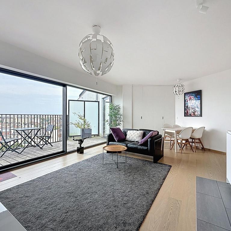 Louise/Quadrian : Superbe appartement meublé + terrasse