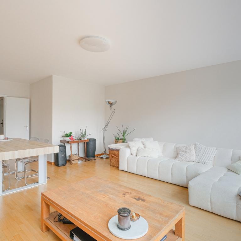 Quartier des Squares - Appartement rénové 2ch + balcon