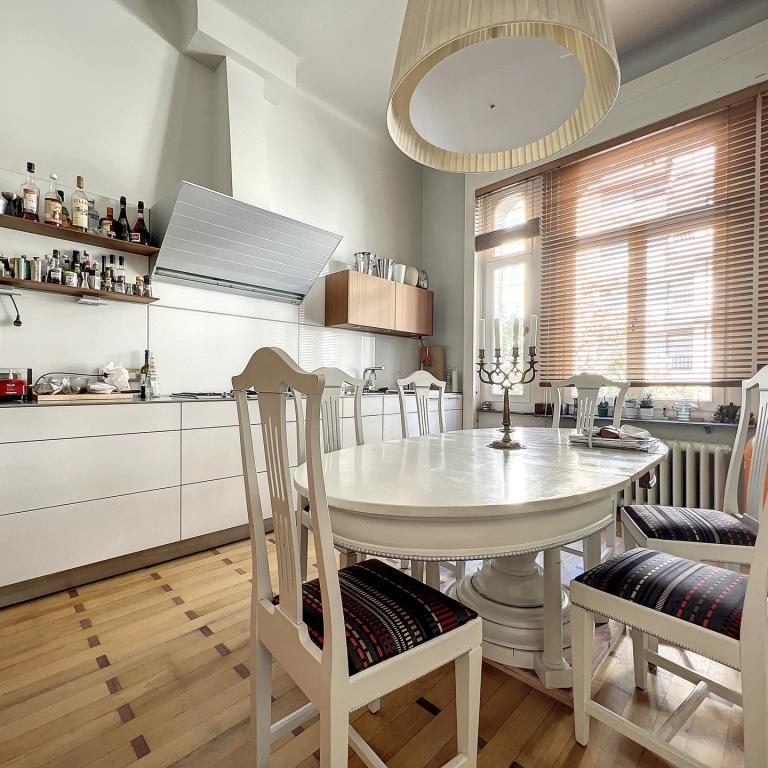 Place Brugmann : Somptueuse maison de Maître rénovée en 2022