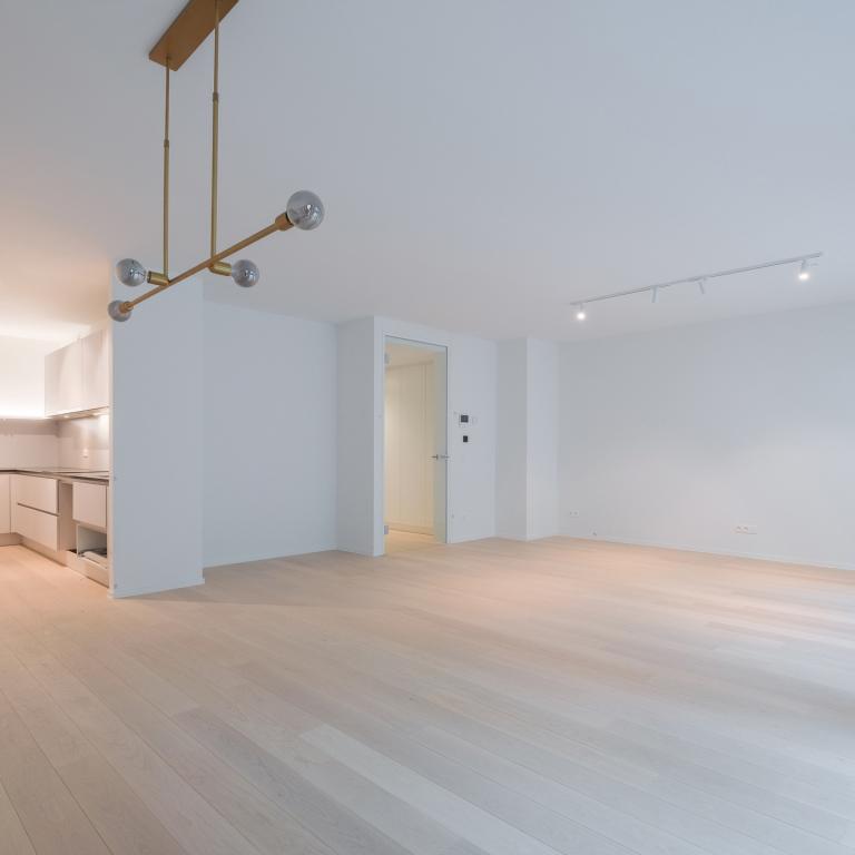 Rez-de-chaussée neuf de standing avec terrasse à Ixelles