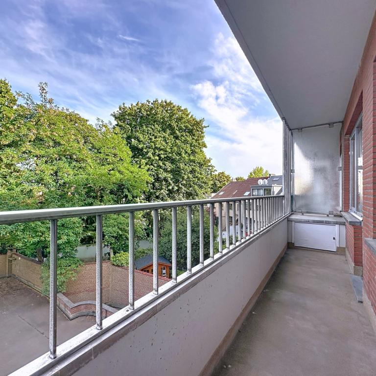 Forest Domaine : Bel appartement rénové de 3 chambres