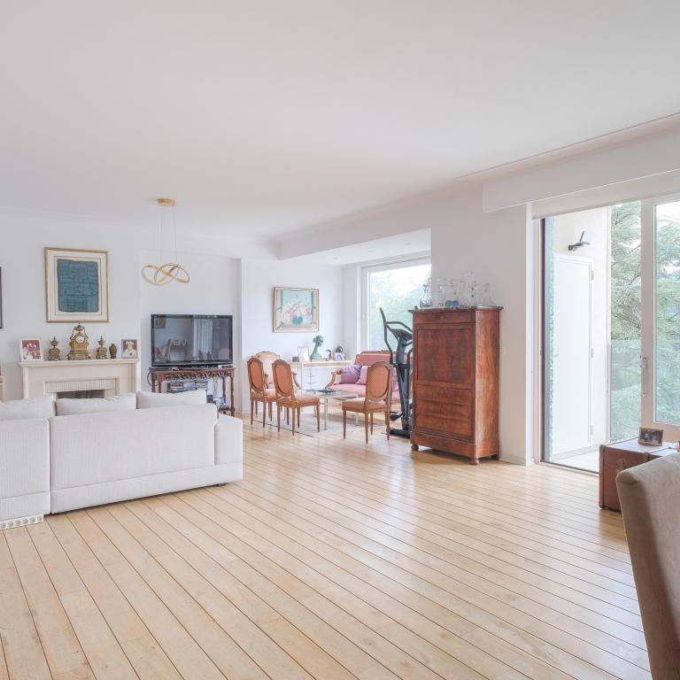 Cavell/ Churchill : Bel appartement 3 chambres + terrasse 