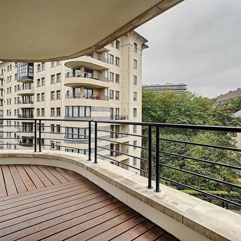 Parc Brugmann : Bel appartement 3 chambres + terrasse 
