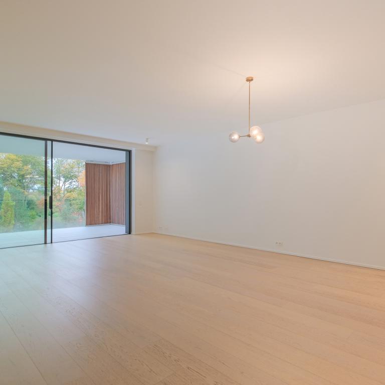 Hamoir: Superbe appartement 2 chambres, terrasse et parkings