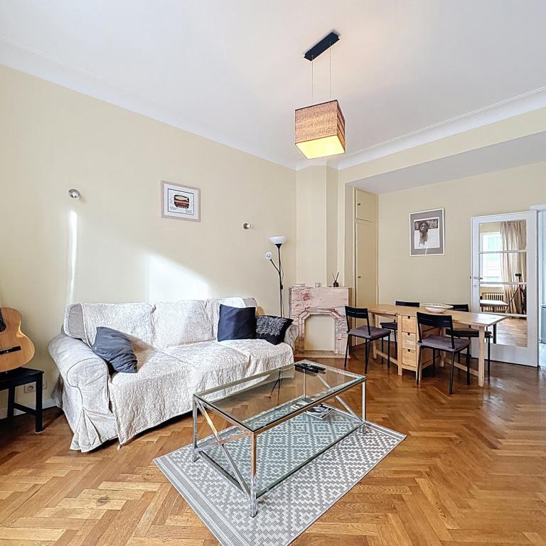 Quartier Européen : Bel appartement 2ch meublé + balcon