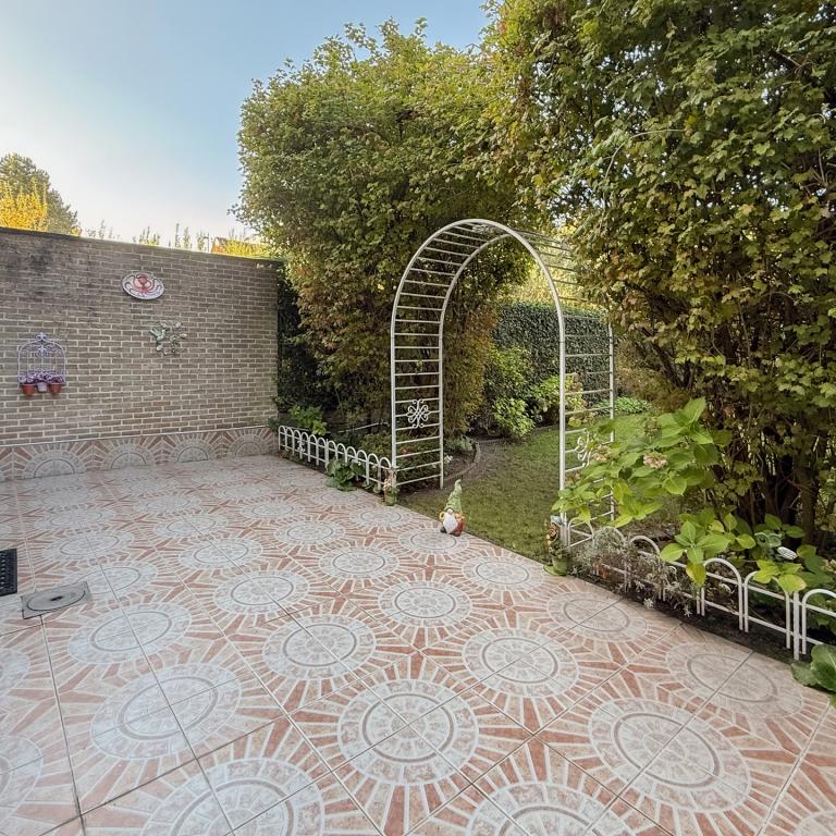 Splendide maison: jardin sud, double garage, prof. libérale