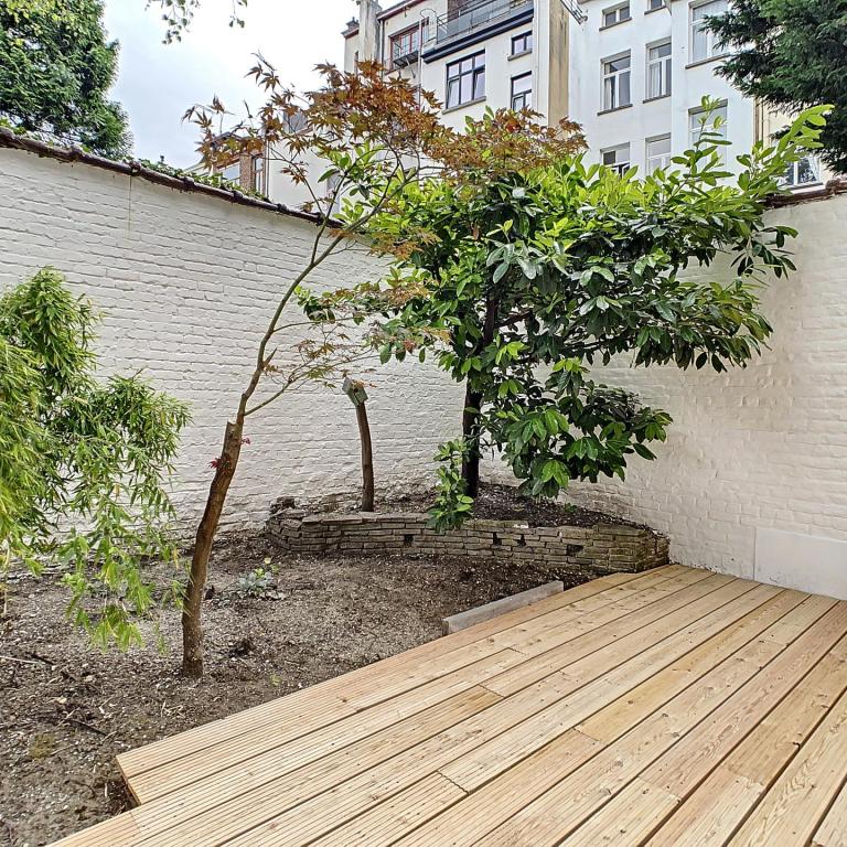 Place Brugmann : Superbe rez-de-chaussée avec jardin