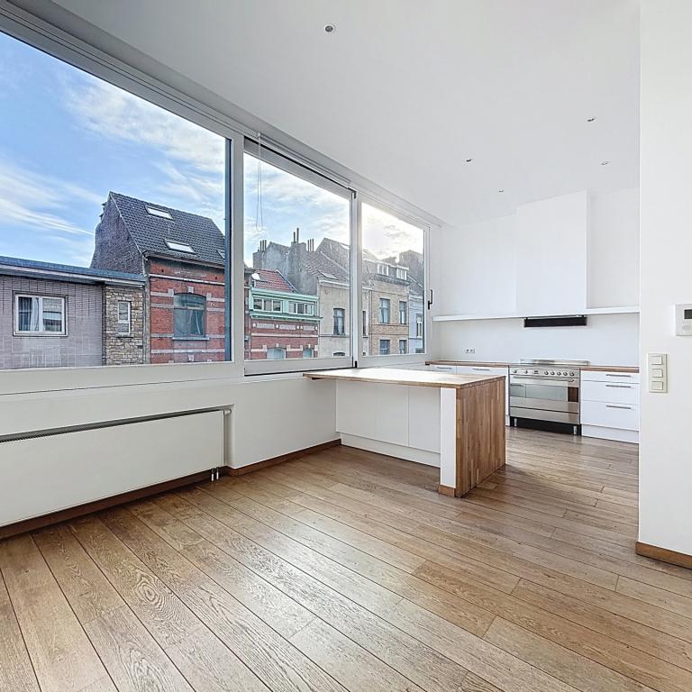 Haut de Saint-Gilles : Superbe duplex penthouse + terrasse