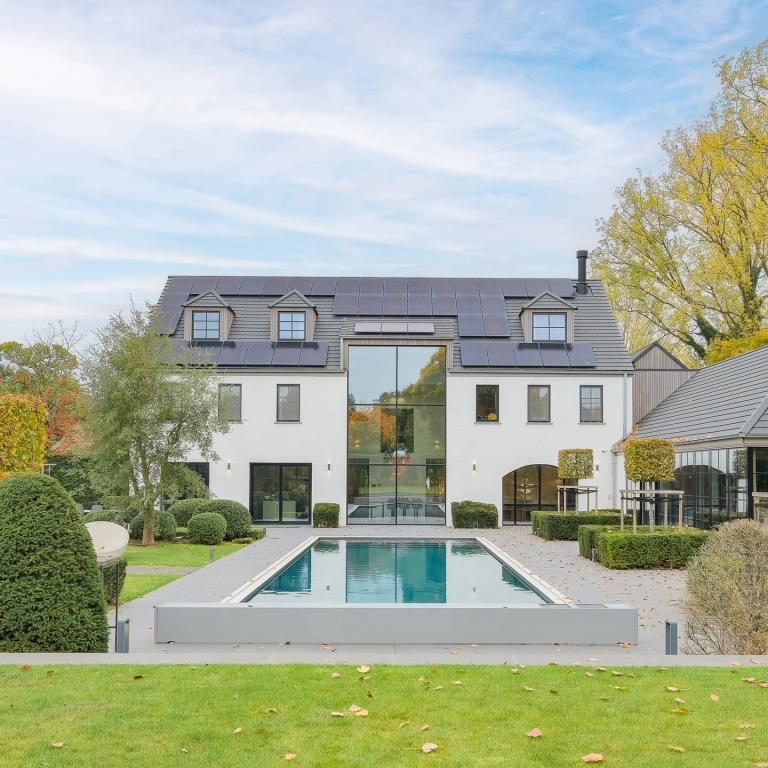 Sept Fontaines, superbe propriété contemporaine avec piscine