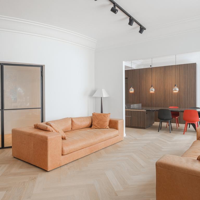 Cambre : Superbe rez de chaussée 185m² 3 ch + jardin 60m²