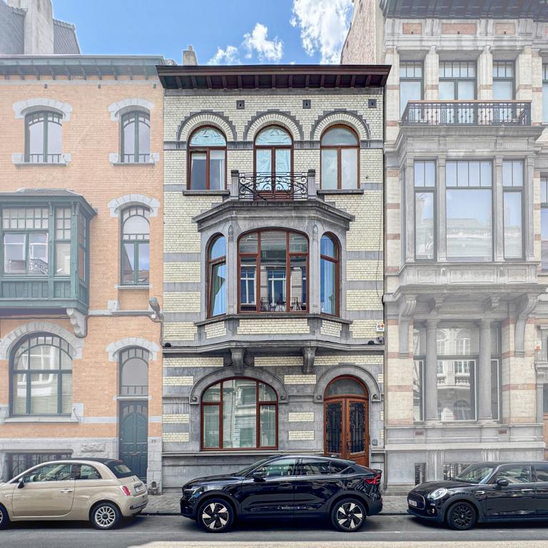 Place Brugmann: Magnifique maison 455m² 4 chambres + jardin 