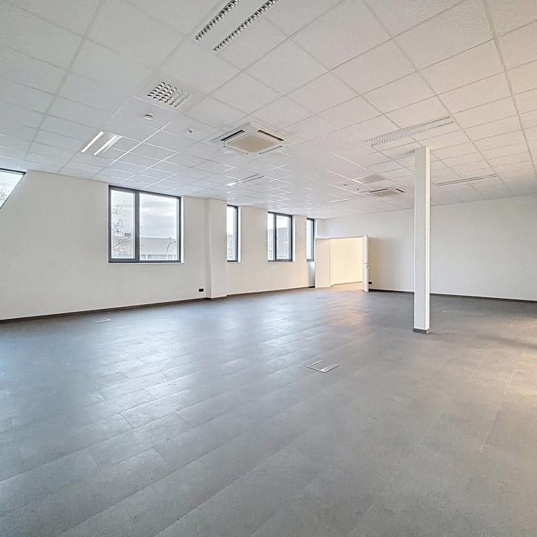 Forest / Drogenbos : Plateaux de bureaux ± 800 m² 