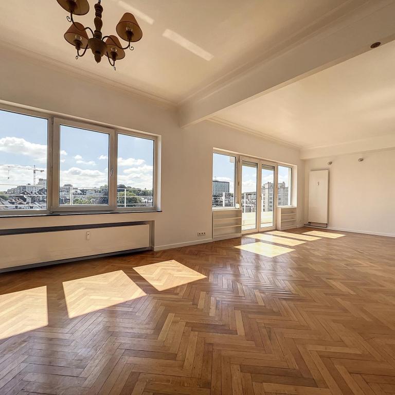 Général Jacques: Superbe penthouse 3ch + terrasses + parking