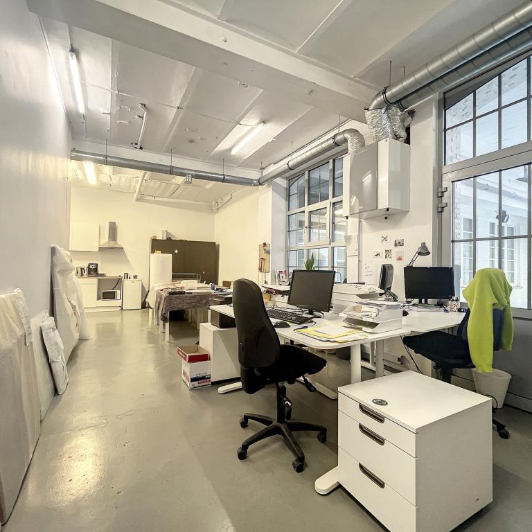 Saint Catherine - Magnifique rez commercial de  ± 170 m²