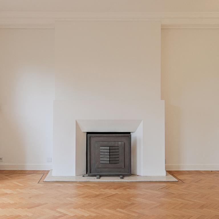 Leo Errera - Villa de 670 m² bruts, jardin & prof. libérale.