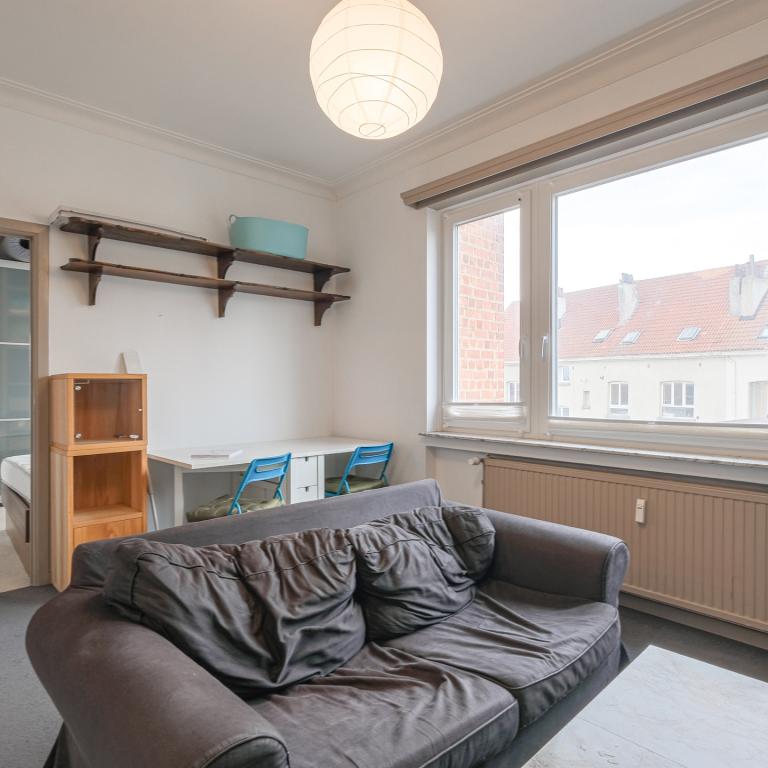 Halles St.Géry: bel appartement dans petite copropriété