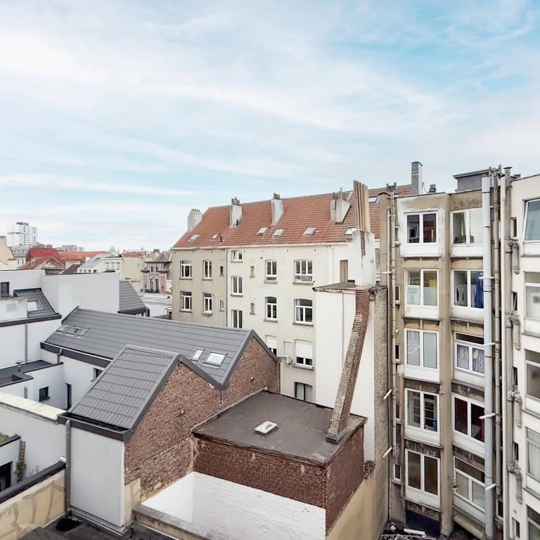 SOUS OFFRE - Halles St.Géry: bel appartement dans petite copropriété