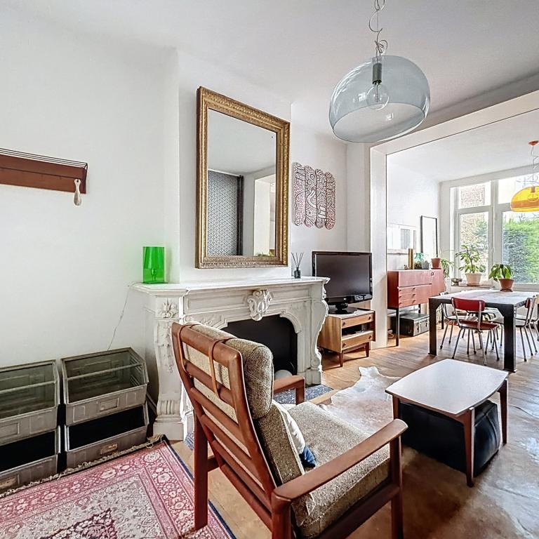 Haut de Saint-Gilles : Rez-de-chaussée avec jardin meublé