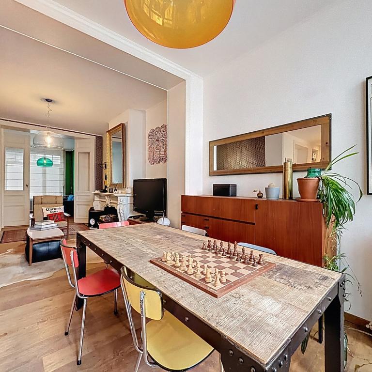 Haut de Saint-Gilles : Rez-de-chaussée avec jardin meublé