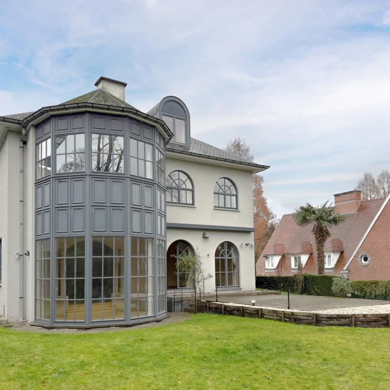 Parc Brugmann - Villa de ± 450 m² bruts avec jardin & garage