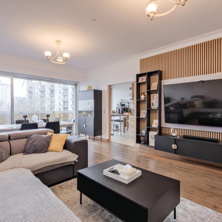 SOUS OFFRE !! Ferme Rose - Bel appartement de ± 100m² , garage & terrasses