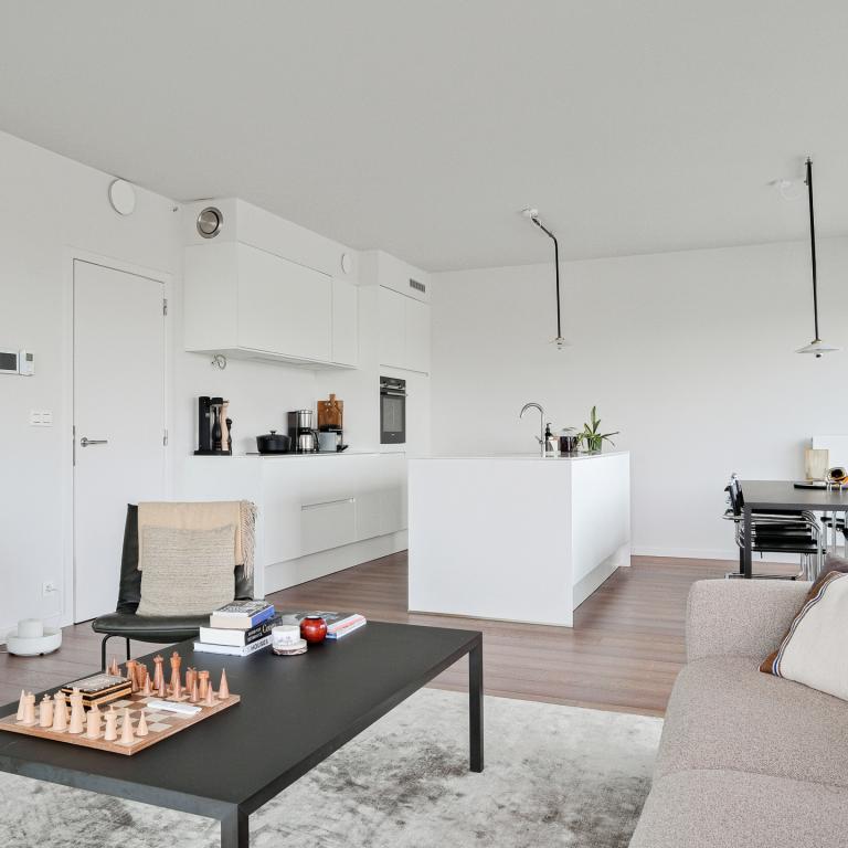 Centre/canal: appartement récent: terrasse 15 m², 2 parkings