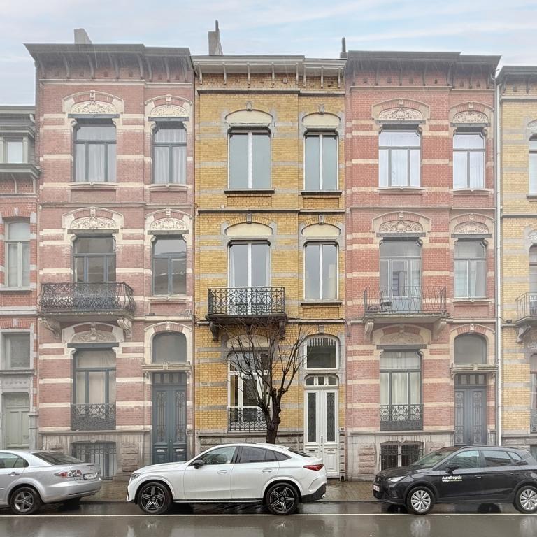 Châtelain: Magnifique maison bourgeoise 5 chambres et jardin