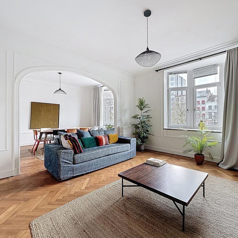 Boulevard Waterloo : Bel appartement meublé de 2 chambres