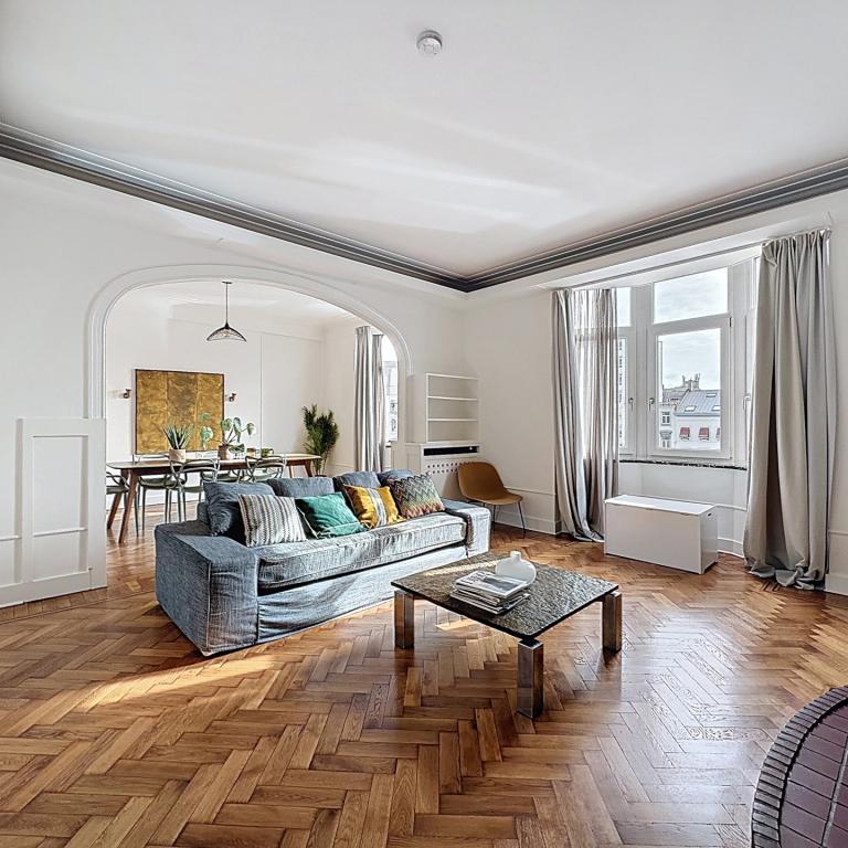 Boulevard Waterloo : Bel appartement meublé de 2 chambres