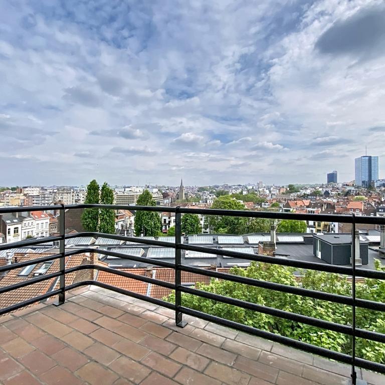 Louise / Flagey : Magnifique appartement 2 chambres rénové 