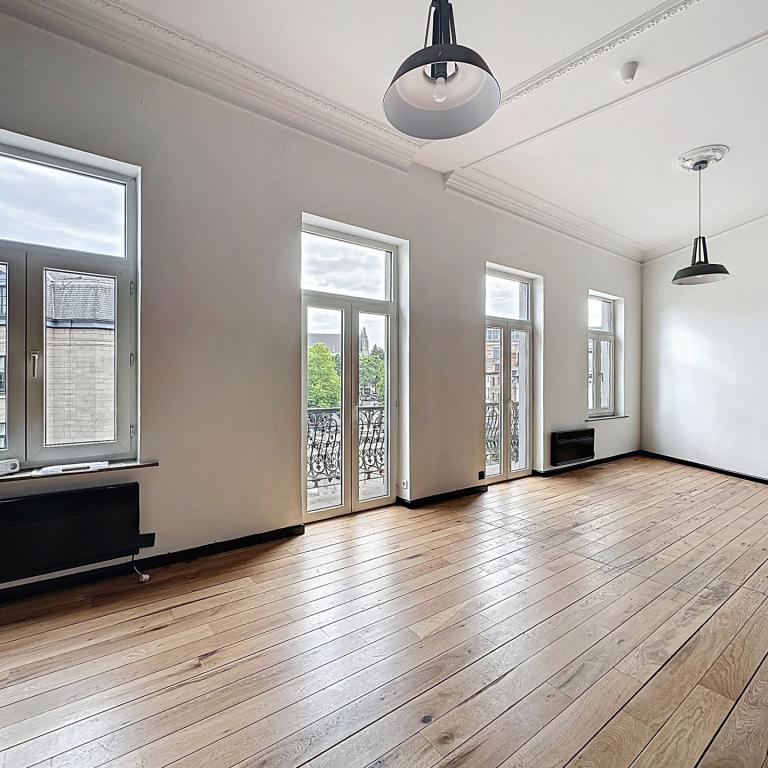 Sablon : Superbe studio avec vue sur la Place