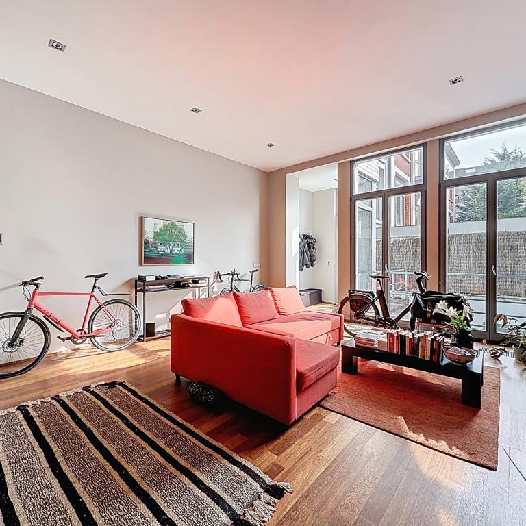 Rue de Naples : Superbe duplex rénové + terrasse 