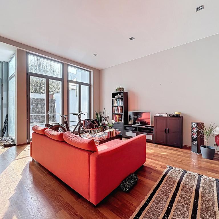 Rue de Naples : Superbe duplex rénové + terrasse 