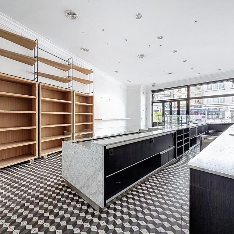 Fort Jaco : Superbe commerce HORECA + terrasse 