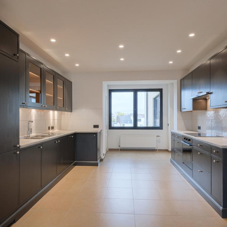 Louise, jardin du Roi, spacieux appartement de 205 m2