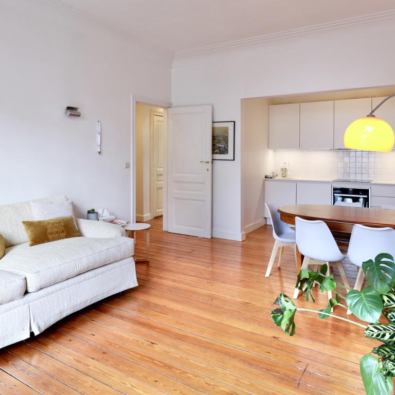 Place Luxembourg: magnifique appartement terrasse S/O 12 m²